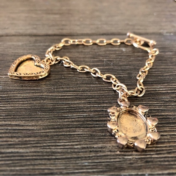 Gold metal picture frame charm bracelet - Picture 2 of 2